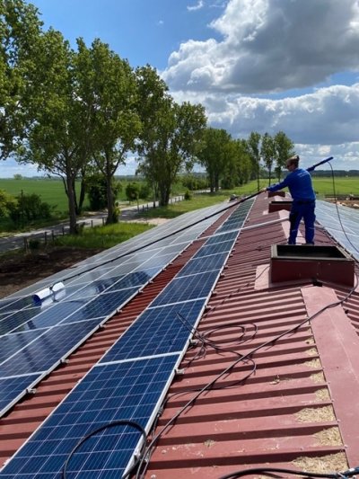 Photovoltaik Reinigung Solarreinigung bundesweit vom Fachbetrieb
