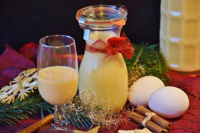 Eierlikör Rezepte - Eierlikörcreme und Eierlikörkuchen zum Nachtisch