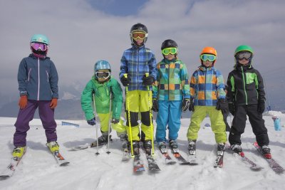 Skihelm für Kinder - In den Skiurlaub mit der passenden Ausrüstung